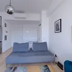 Lägenhet Loft Charme: Bilocale Con Balcone